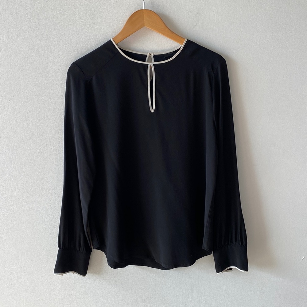 SCOOP NYC 100% silk double keyhole long sleeve blouse black small